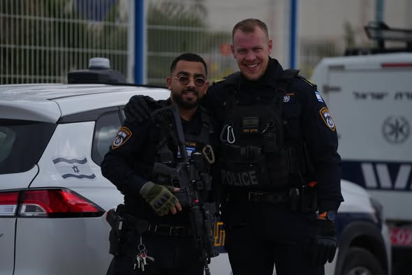 דרוש שומר בשדרות