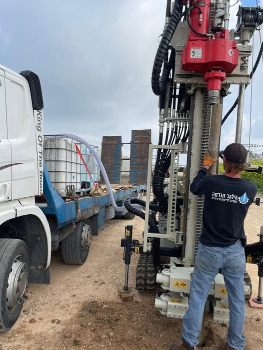 דרוש נהג/ת עד 15/12 טון - רישיון C1 בנתניה