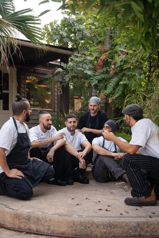 דרושים טבחים להצטרף למשפחה , רצון ללמוד חובה בתומר