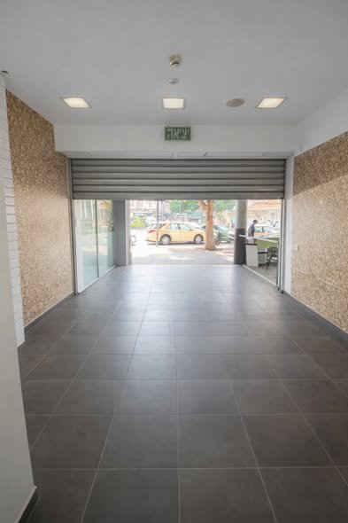 דרוש/ה מוכר/ת בחנות ועובד/ת סופר במרכז